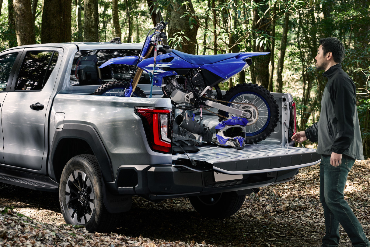 hilux_top_img04